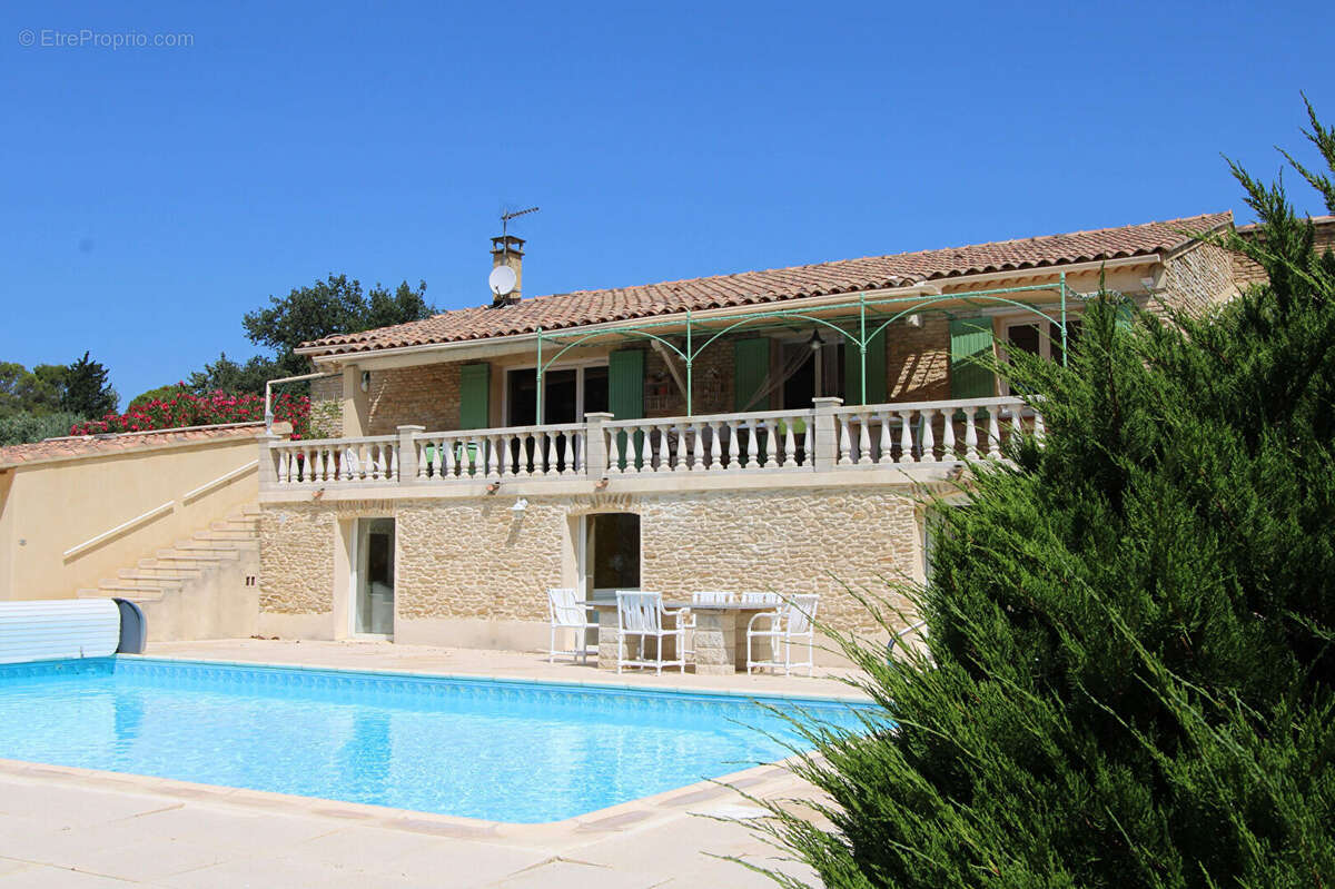 Maison à SAINTE-CECILE-LES-VIGNES