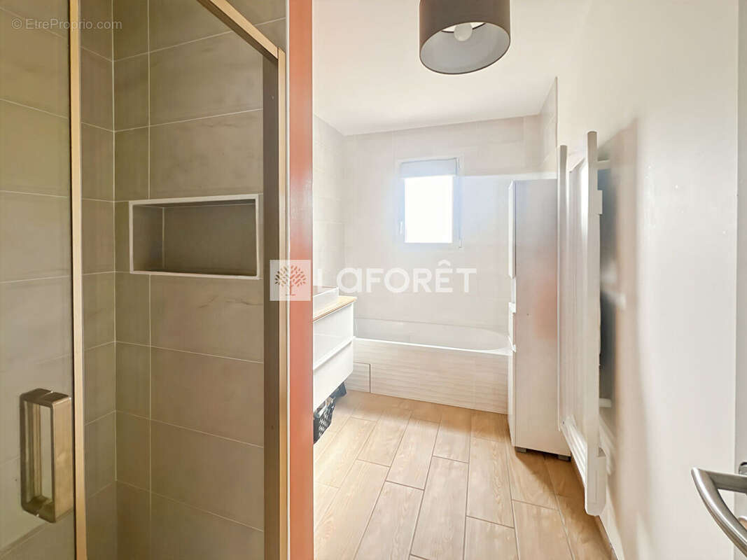 Maison à LES BILLAUX