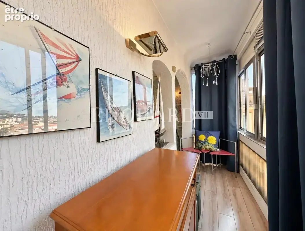 Spacieux deux pièces en bon état avec splendide terrasse et belle vue panoramique jusqu'à la mer - photo 22