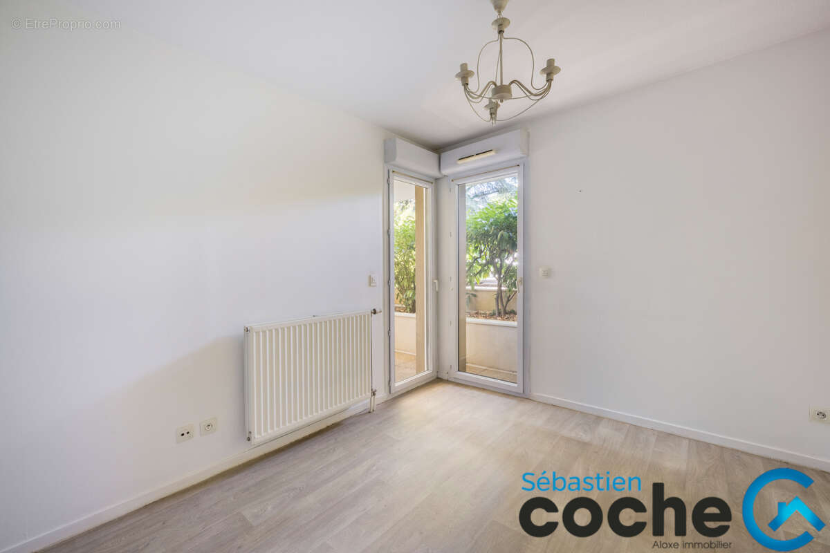 Appartement à SAINT-BONNET-DE-MURE