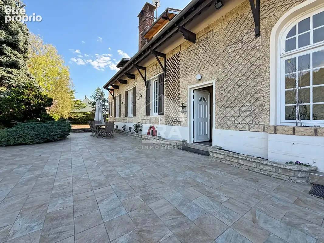 Maison 8 pièces 190 m², charme de l'ancien avec piscine - photo 4
