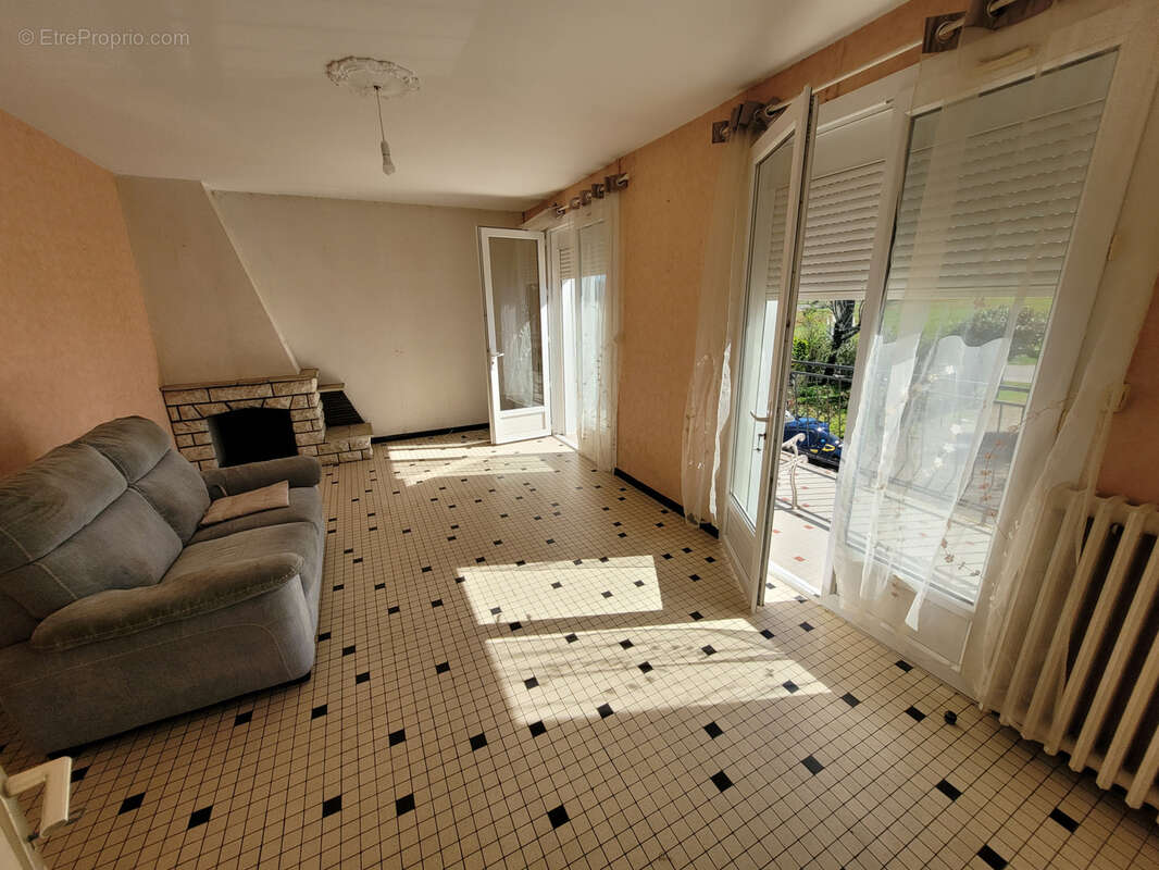 Maison à SAINTE-BAZEILLE