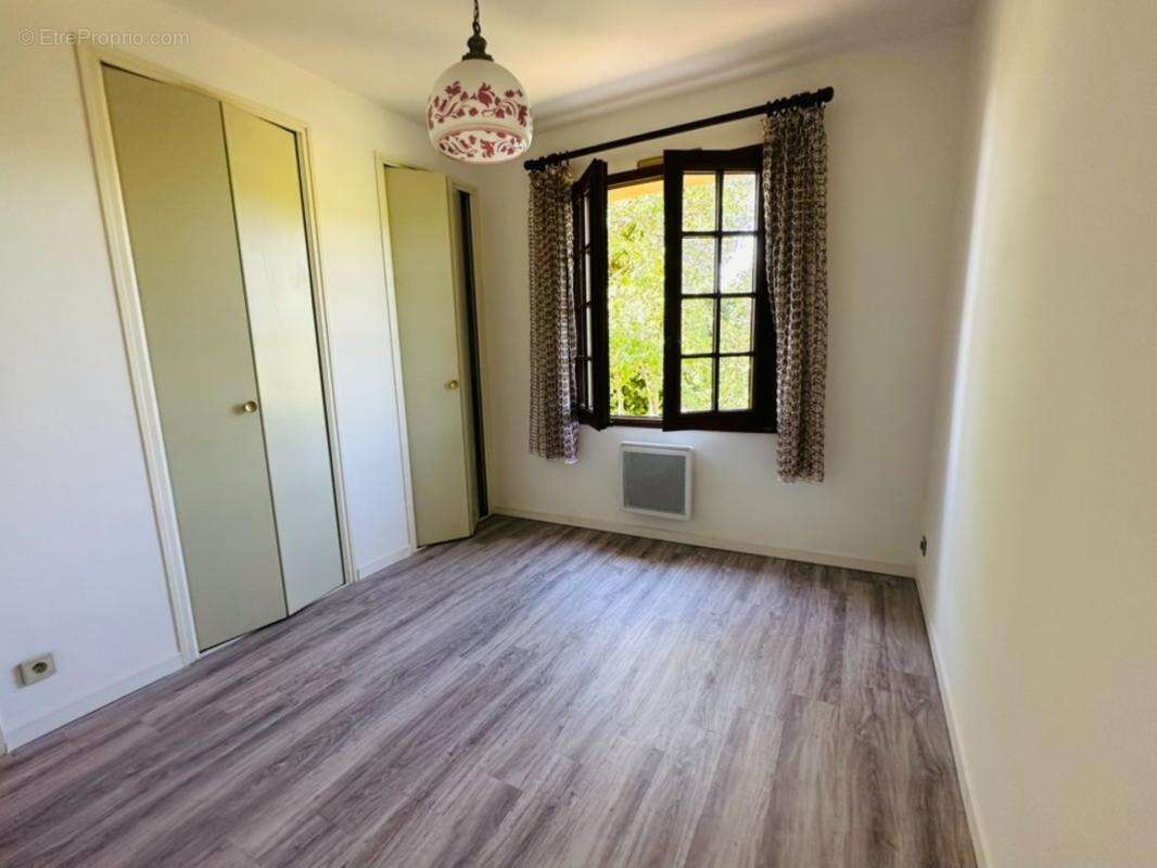 A vendre, Manosque, Maison Familiale 6 Chambres – 159 m²  Calme, Vue Dégagée & Fort Potentiel - photo 19