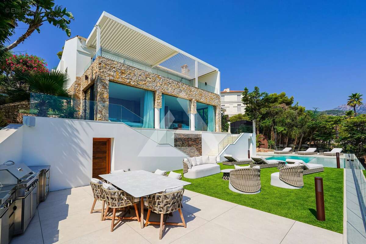 Cap martin - villa de prestige en deuxième ligne de mer, vue panoramique - 5 chambres - photo 21
