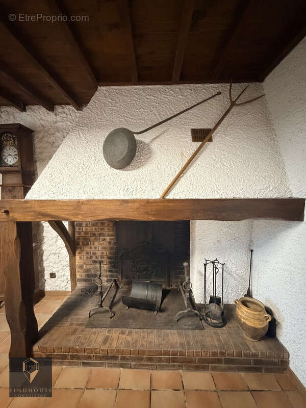 Maison à AURIGNAC
