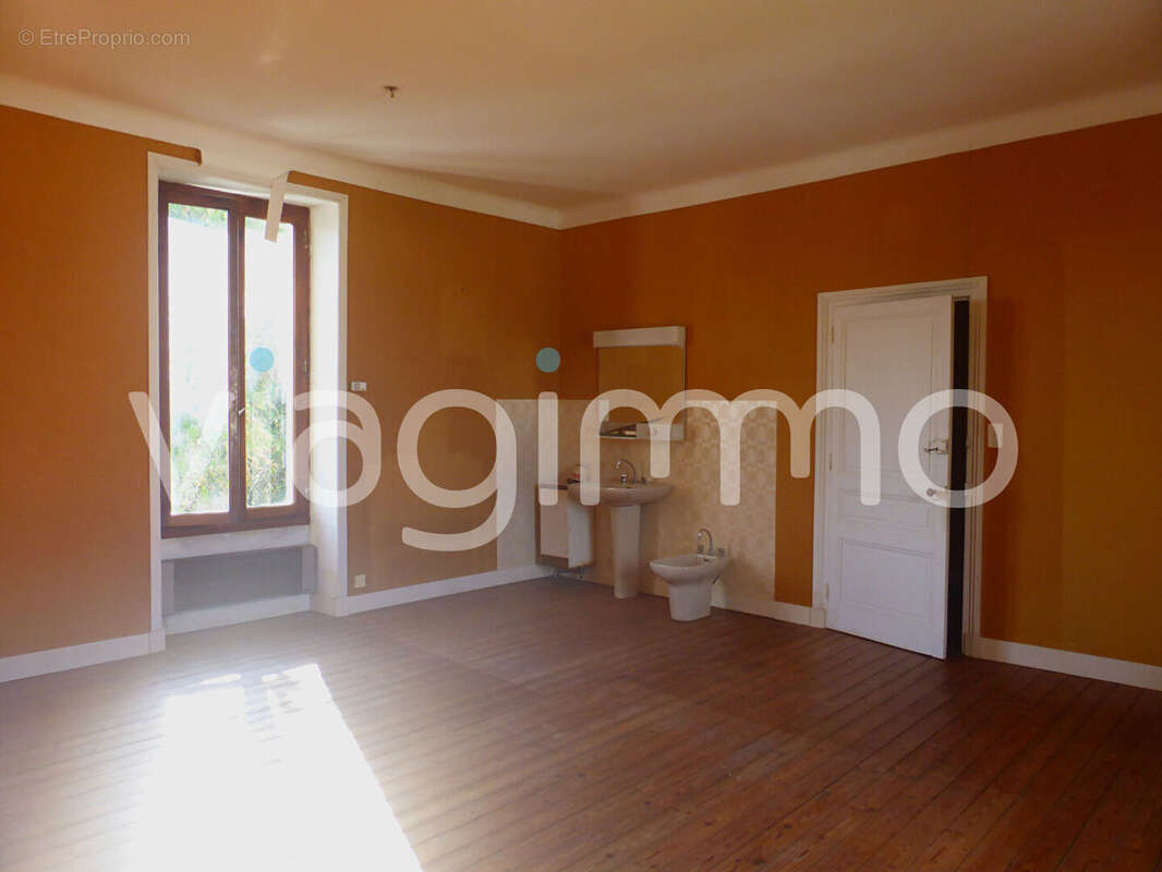 Maison bourgeoise Lairoux 6 pièce(s) 165 m2 - photo 5