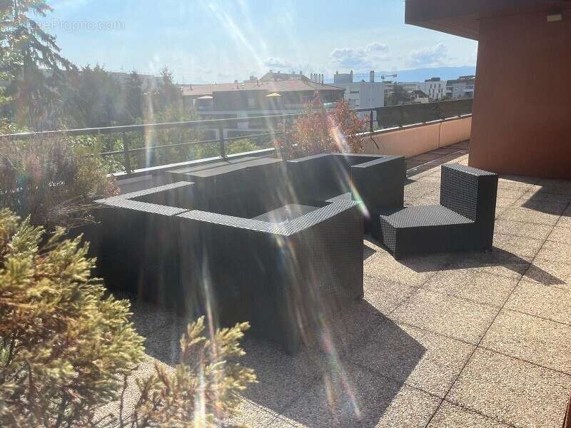 T4 en attique à Annemasse Terrasse - Appartement à ANNEMASSE