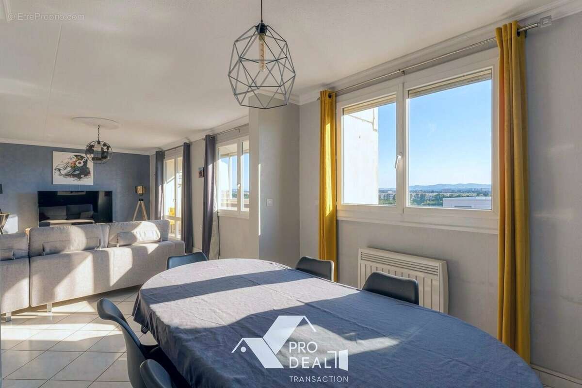 Appartement 88 m² à Saint-Priest  - photo 3