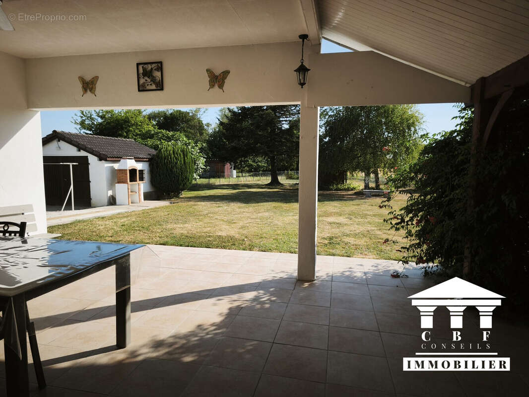 Maison 131 m² à L'abergement-Sainte-Colombe  - photo 5