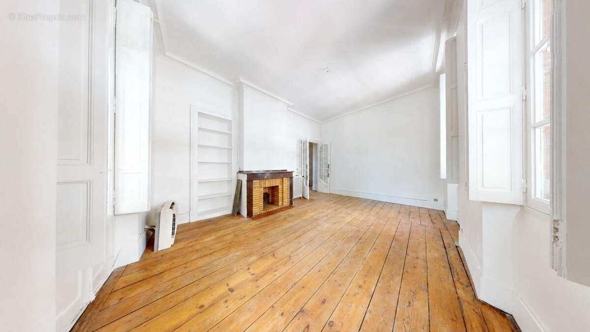Appartement T4/5 traversant - Saint-Sernin / Jeanne d'Arc - photo 5