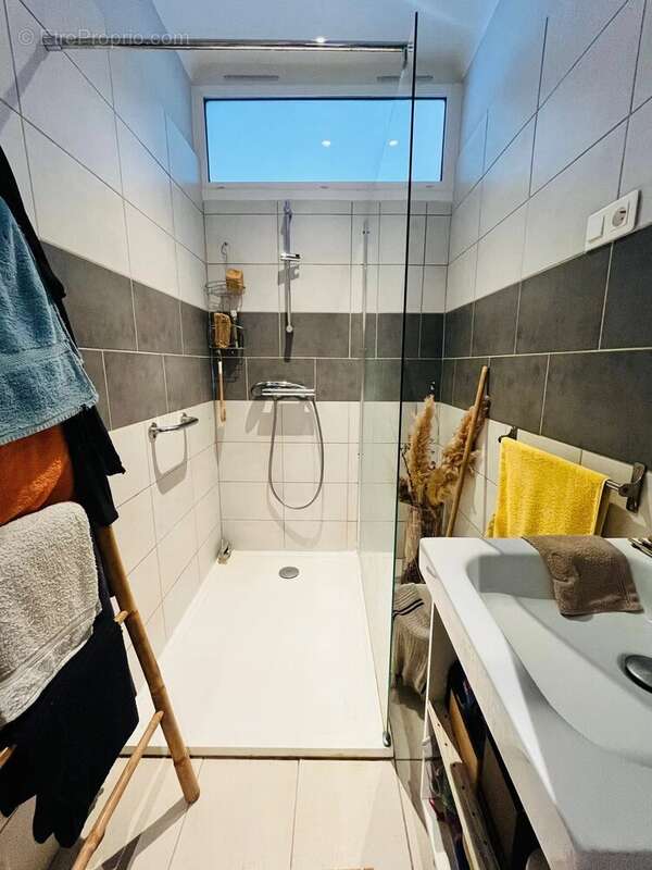 Appartement à MARSEILLE-1E