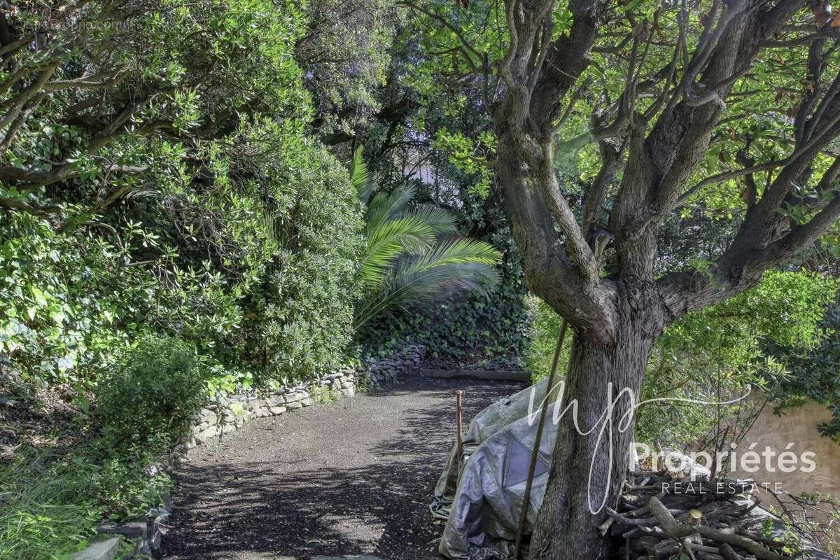 Maison à RAYOL-CANADEL-SUR-MER