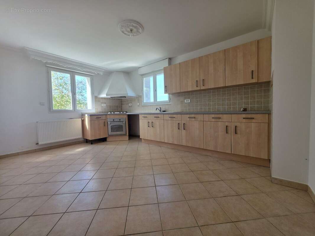 Maison 140 m² à Arinthod  - photo 8
