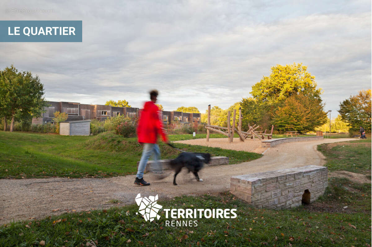 Terrain à LA CHAPELLE-THOUARAULT