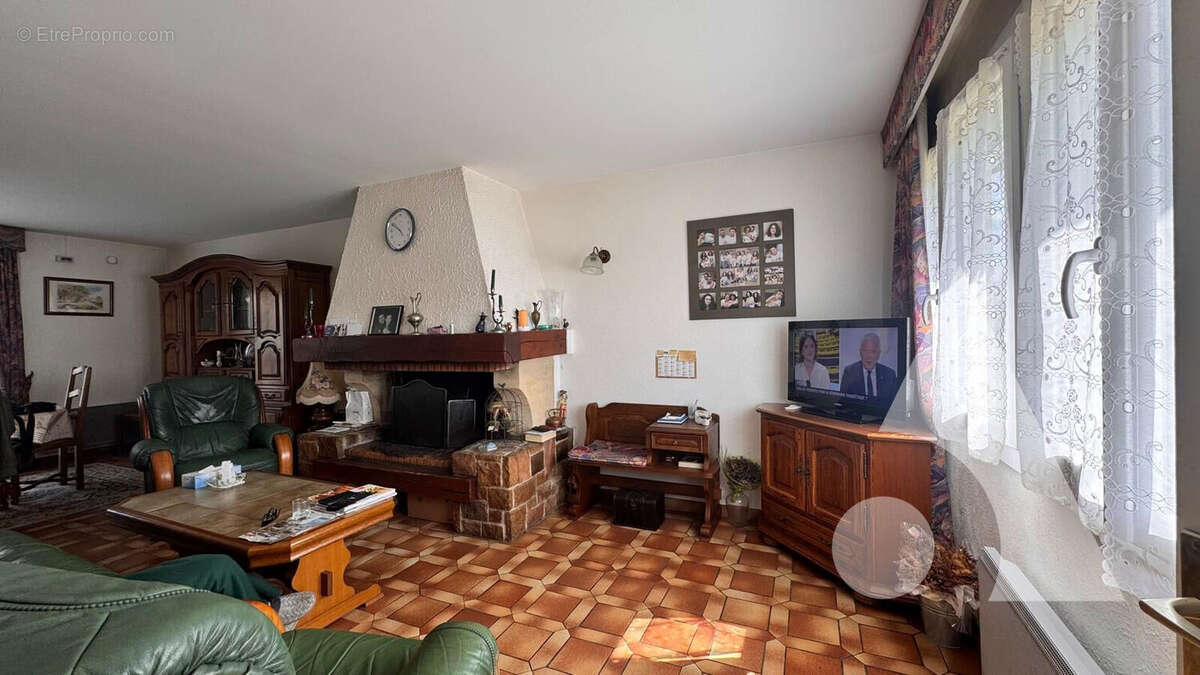 Maison à CREPY-EN-VALOIS