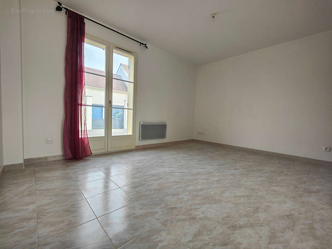 Appartement à BRUYERES-SUR-OISE