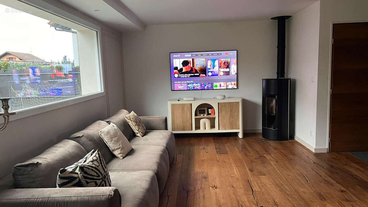 Maison à SCIENTRIER