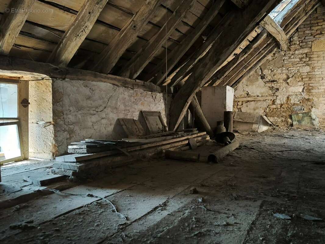 Maison à PUYLAGARDE