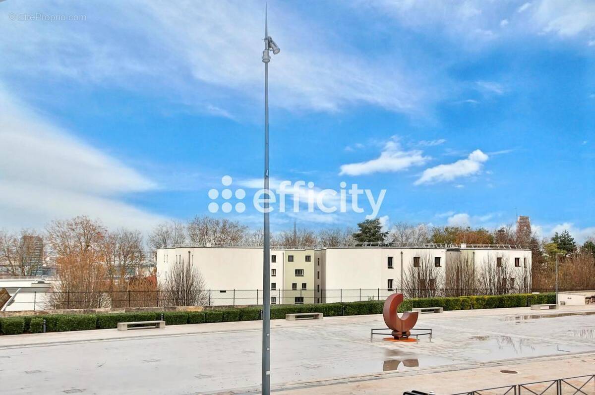 Appartement à ISSY-LES-MOULINEAUX