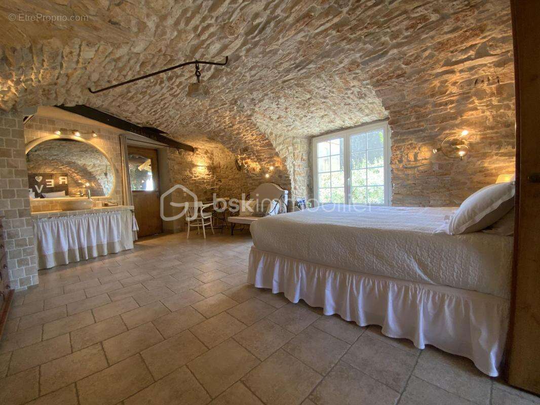 Propriété de caractère aux portes d’Uzès - photo 8