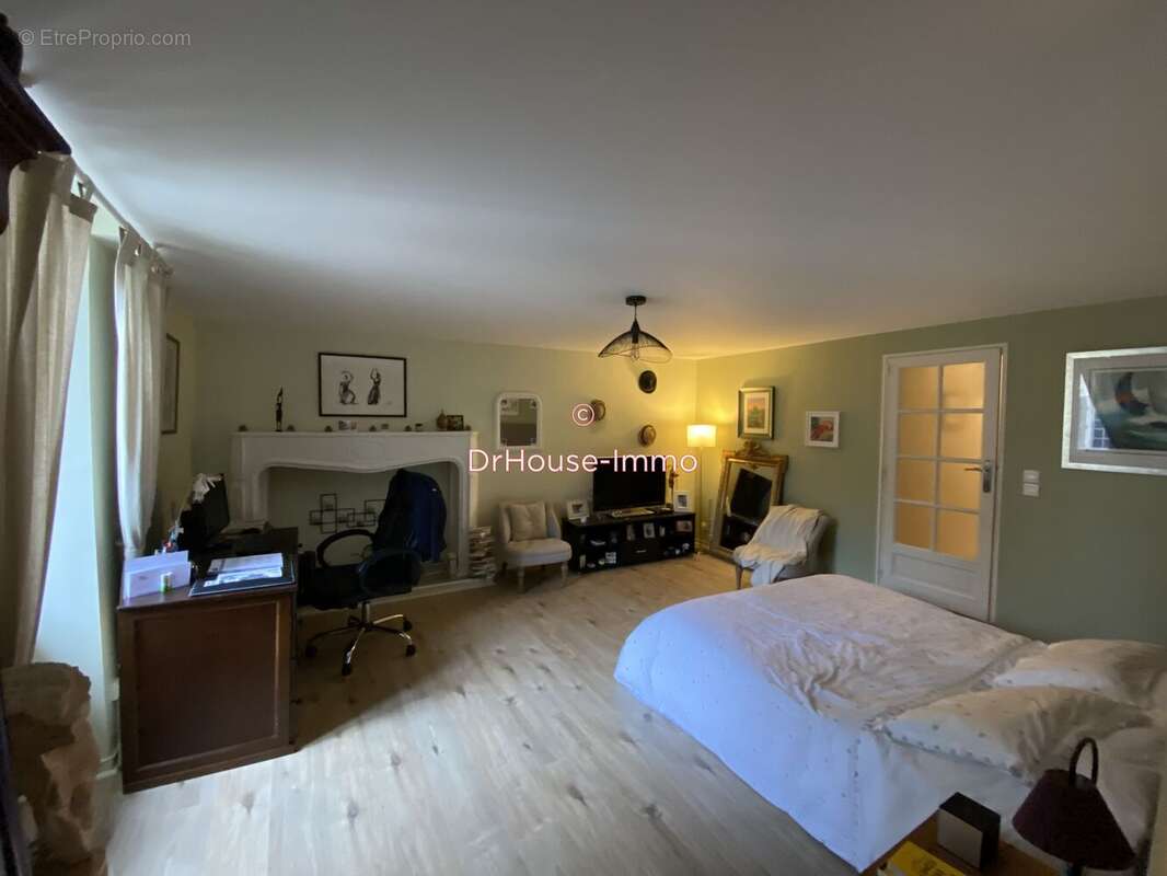 Maison à LATILLE