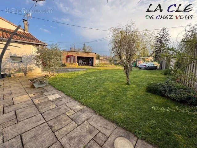 Maison à COULONGES-SUR-L&#039;AUTIZE