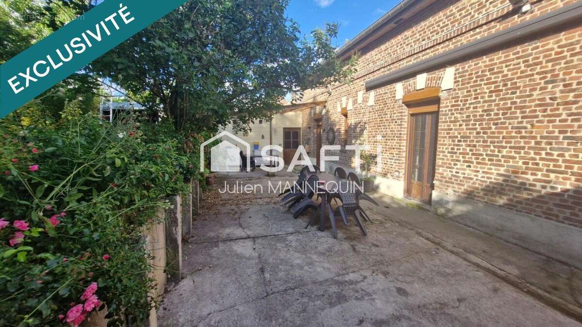 Maison 104 m² à Saint-Quentin  - photo 6