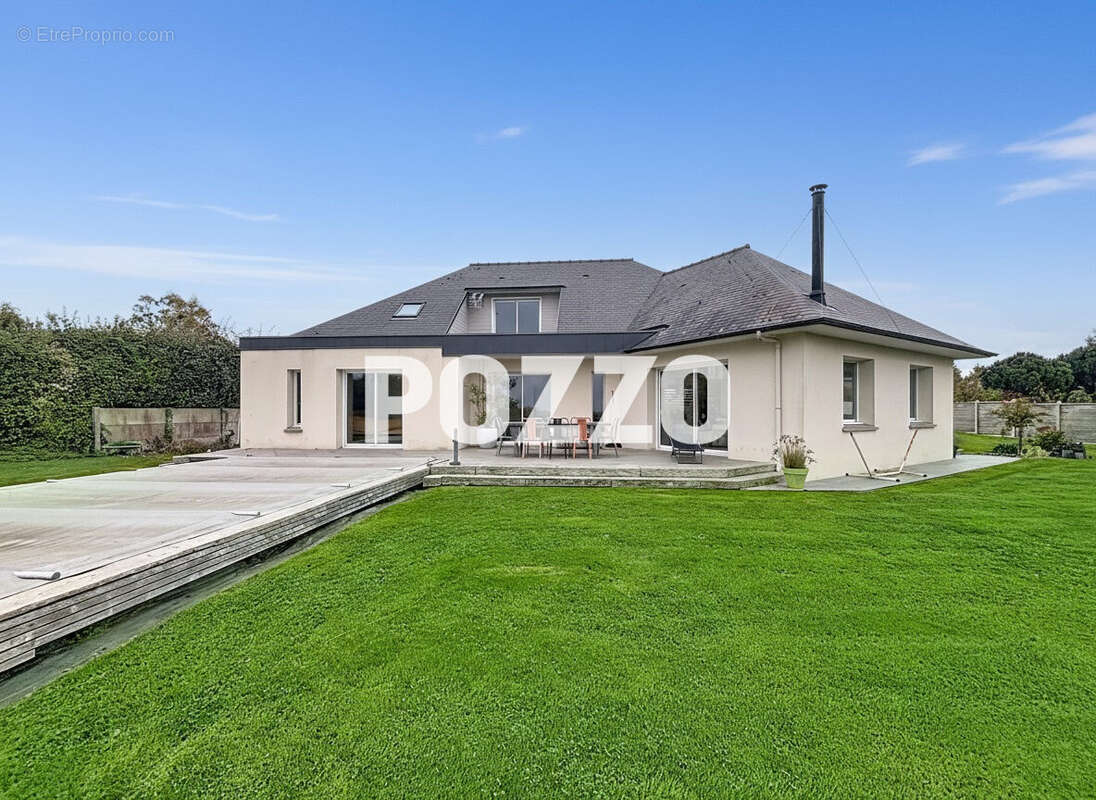 Maison à LE MESNIL-OZENNE