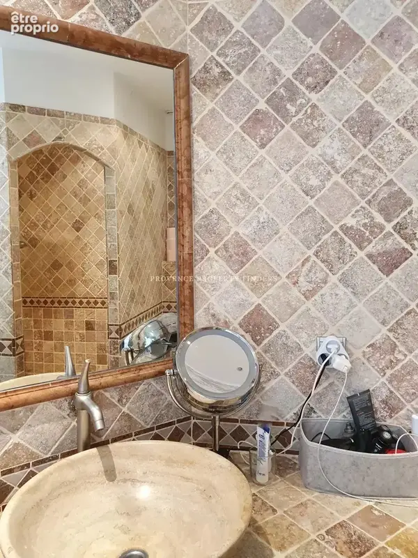 Exclusivité.   Belle maison a Salernes, 6 chambres, Piscine chauffée. - photo 11