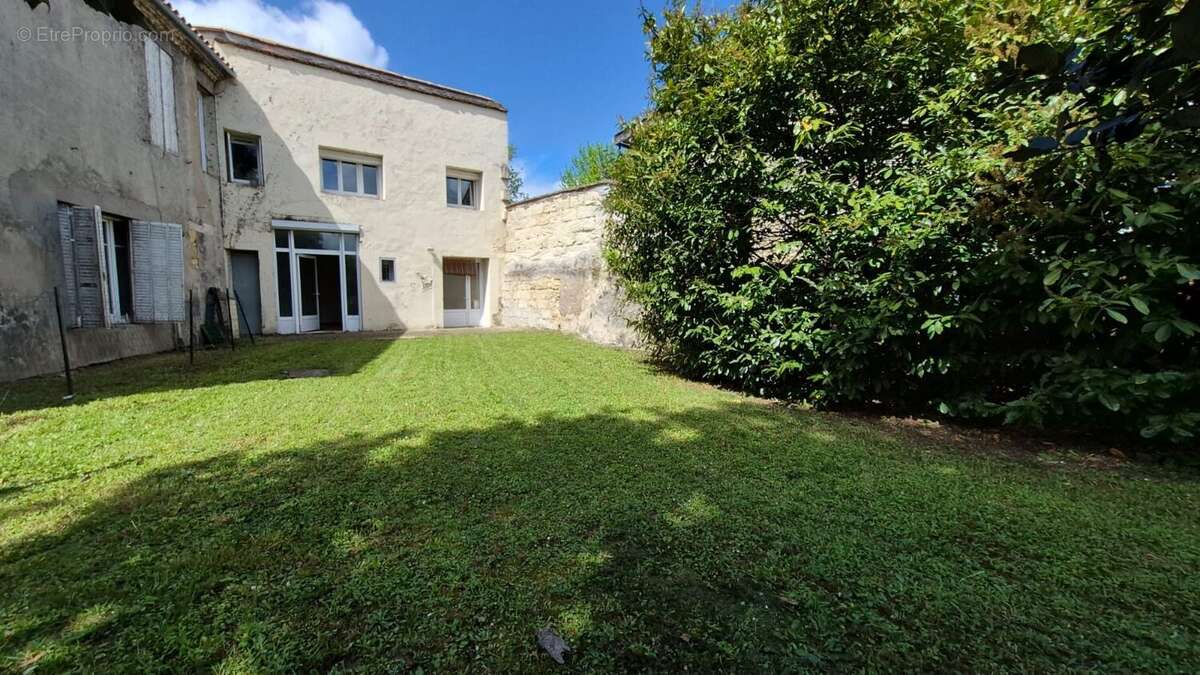 Appartement à CARBON-BLANC