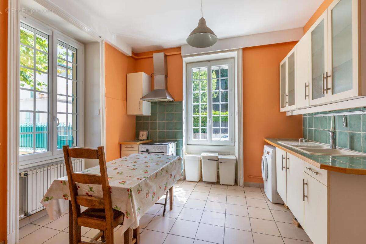 Charmante maison Bourgeoise de 8 pièces de 251 m² avec annexes - photo 14