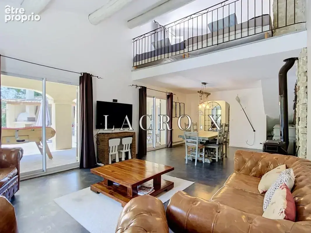 Maison 8 pièces 225 m² à vendre à Althen-Des-Paluds (84210) - photo 8