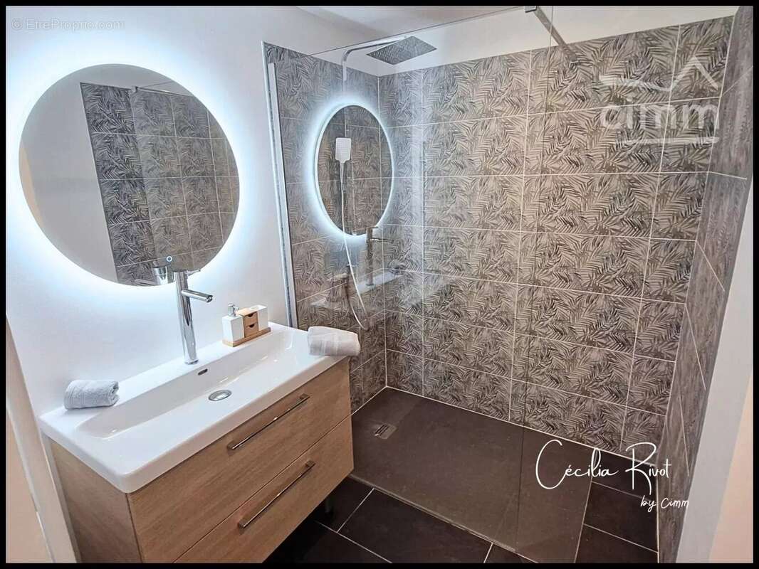 Maison à SAINT-MARTIAL-DE-MIRAMBEAU