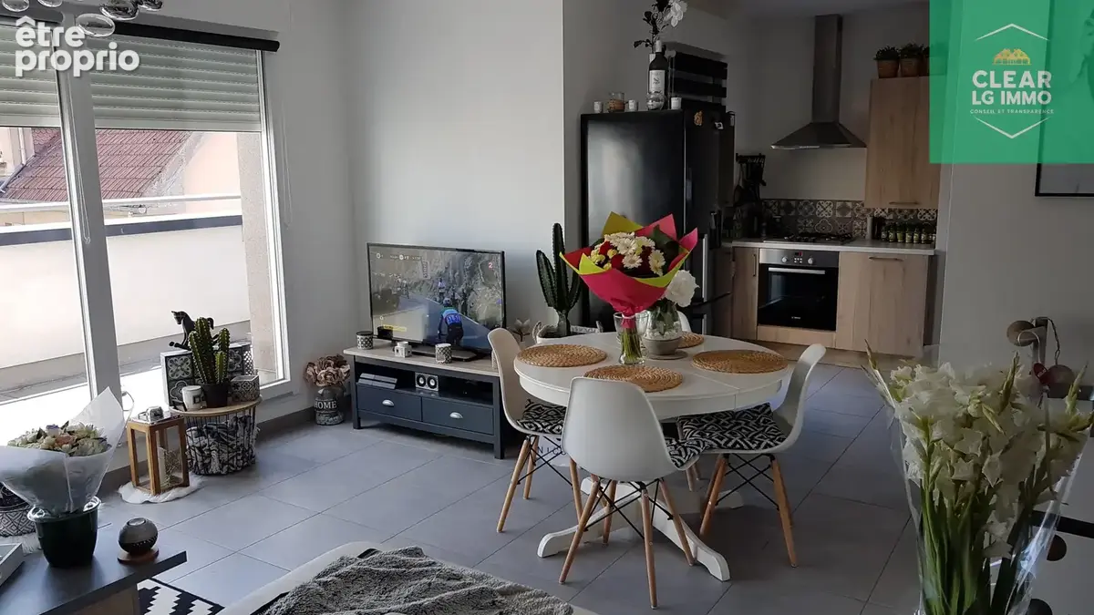 Appartement - 66 m2 - 3 pièces - terrasse - box - photo 1