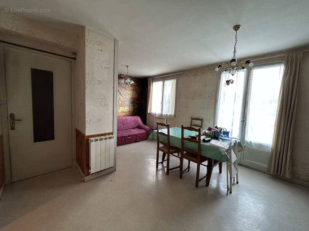 Maison à COMMENTRY