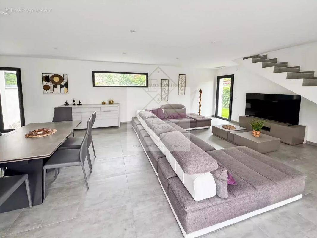Maison à MOUGINS