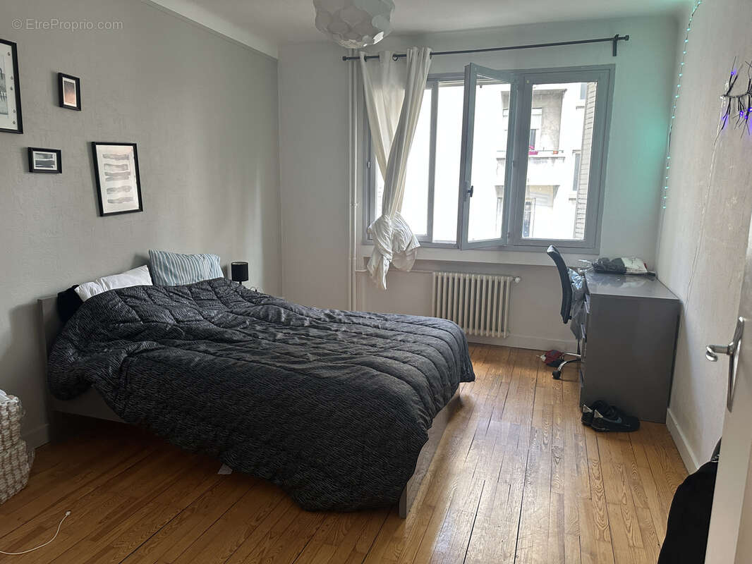 Appartement à SAINT-ETIENNE