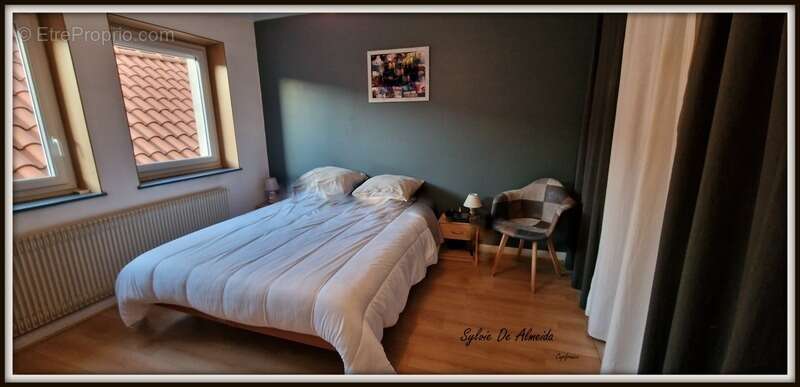 Maison à BAGE-LE-CHATEL