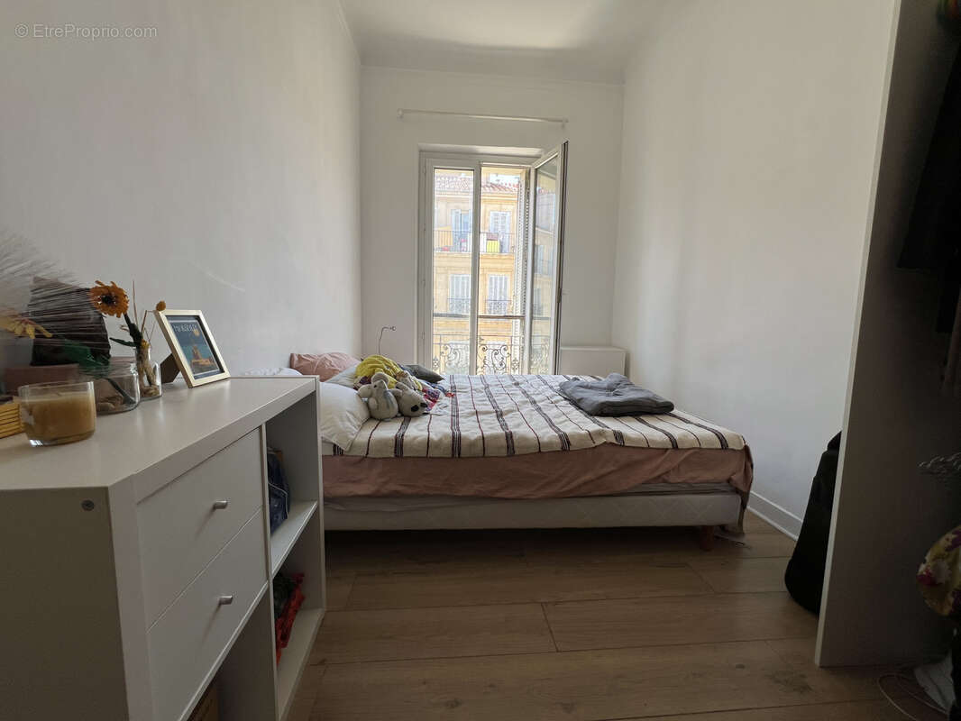 Appartement à MARSEILLE-2E
