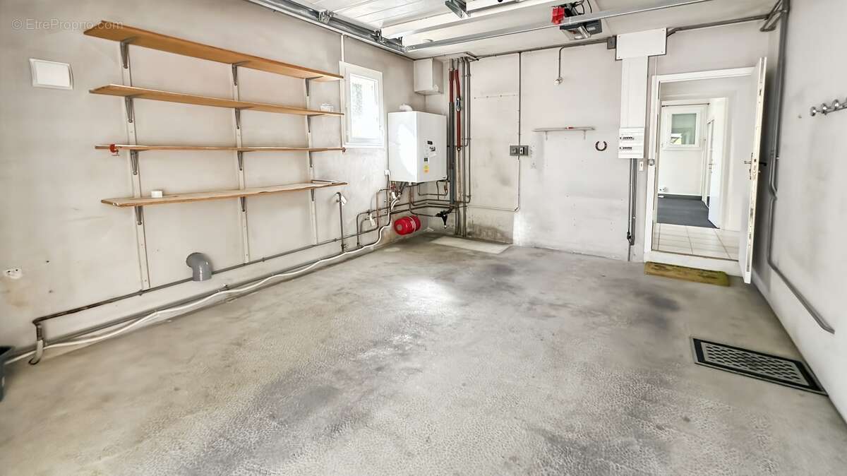 BERGERAC – Maison familiale de 174 m² avec garage, terrain 390 m² - photo 19