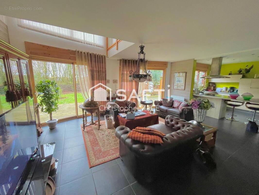 Photo 1 - Maison à SAINT-BERTHEVIN