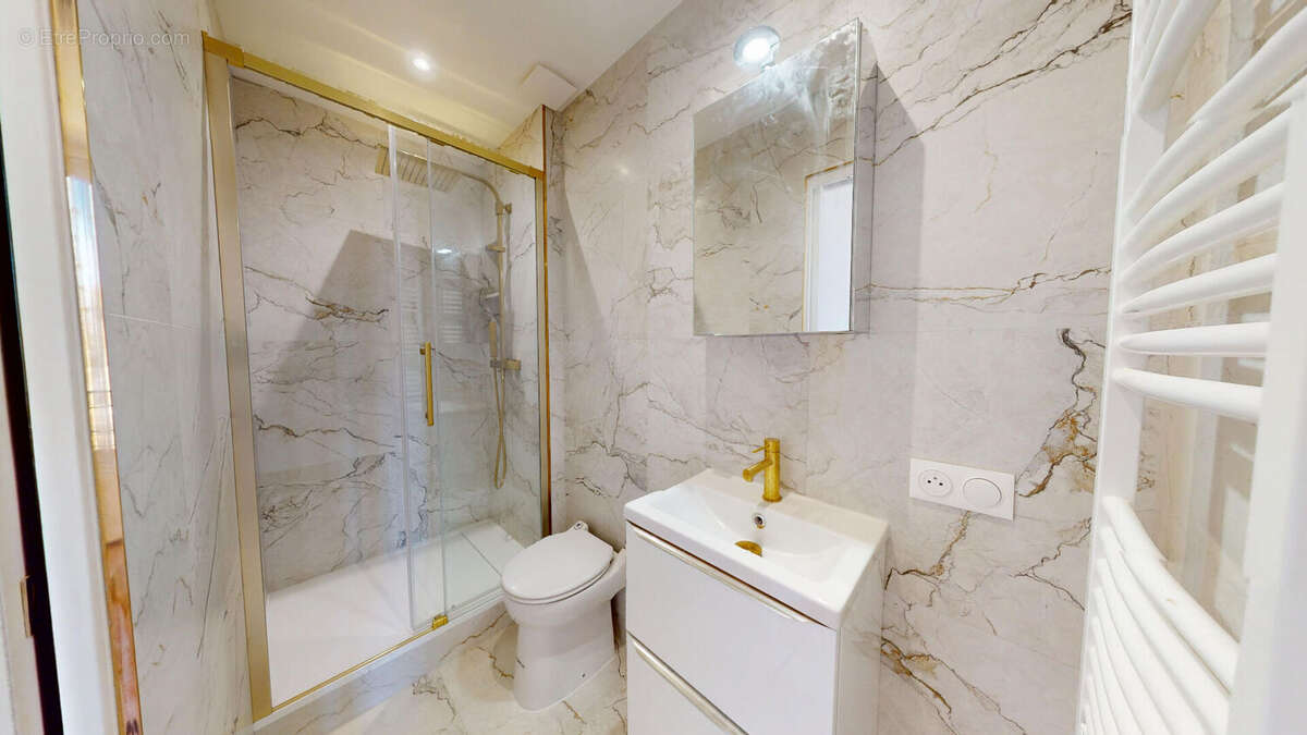 Appartement à AUBERVILLIERS