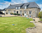 Maison à HUELGOAT
