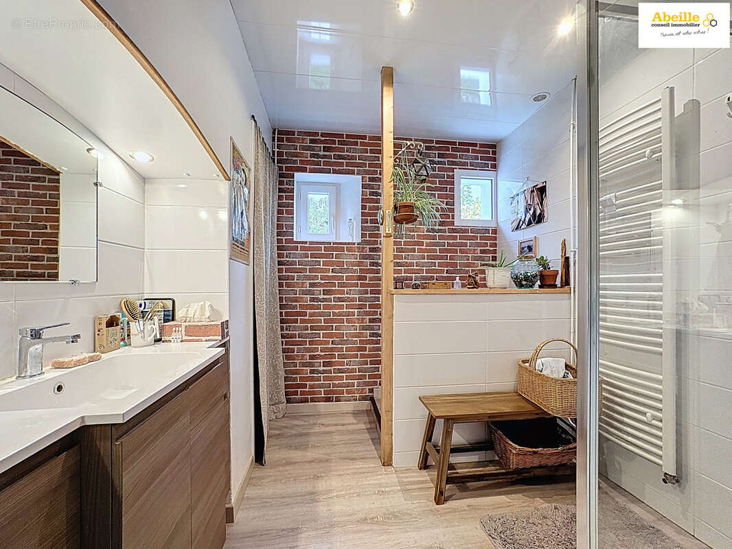 Maison à SAINT-CHERON