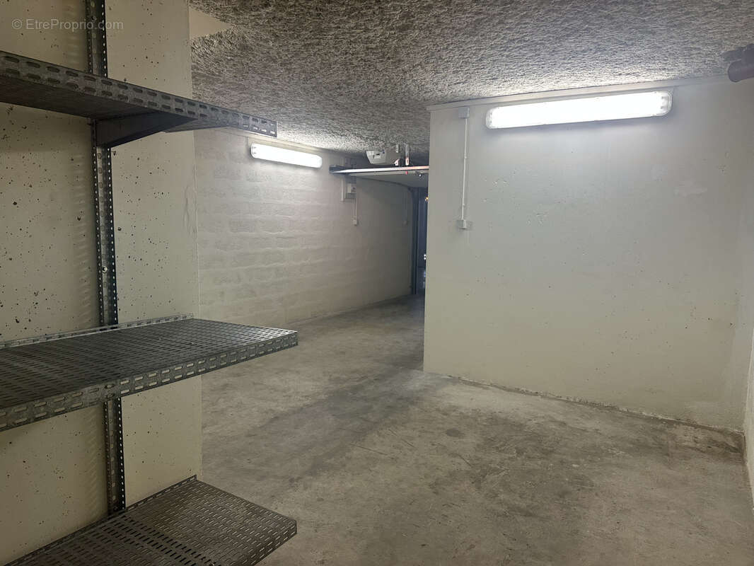 Parking à MARSEILLE-6E