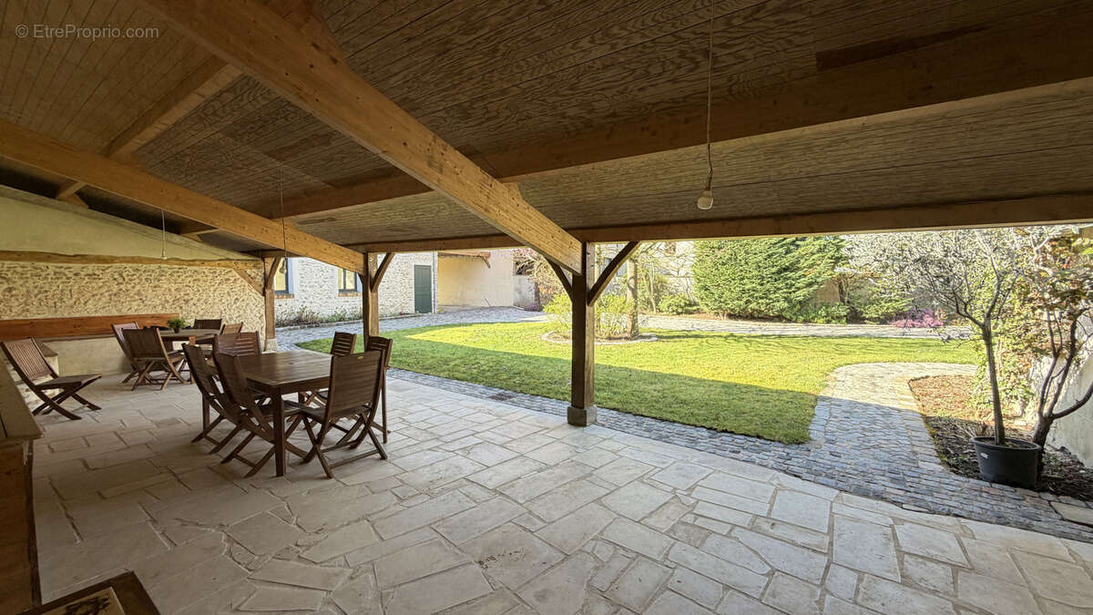 Maison à MONTFORT-L'AMAURY