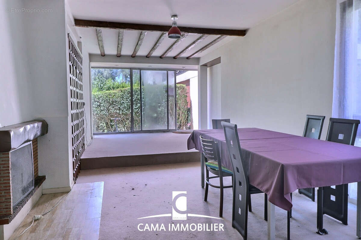 Appartement à FONTENAY-LE-FLEURY
