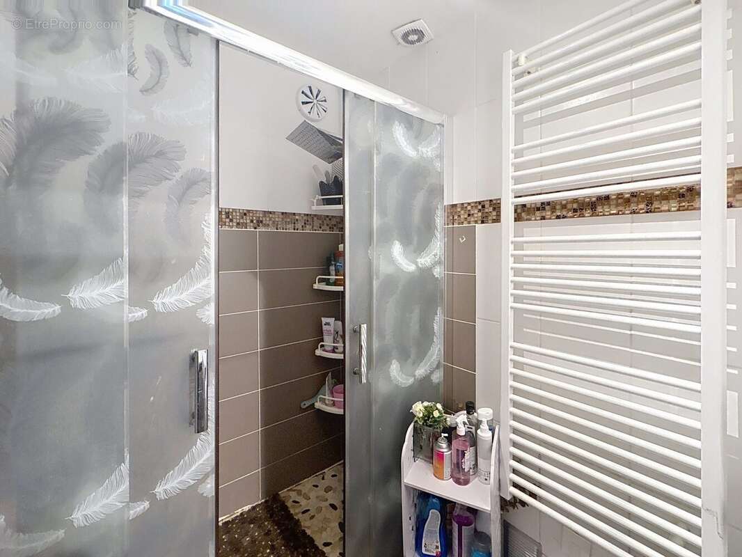 Appartement à FRESNES