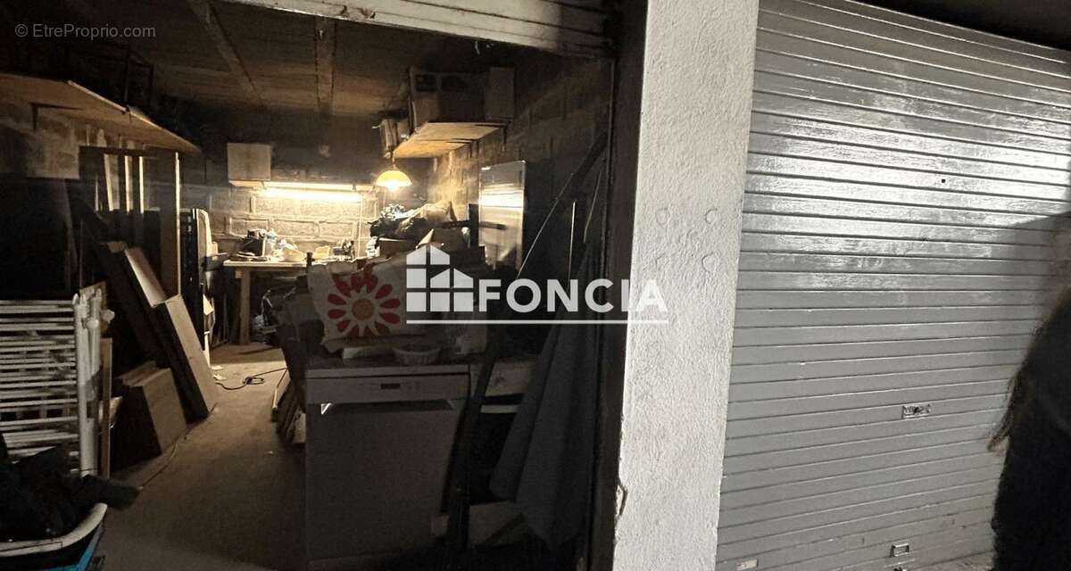 Parking à MARSEILLE-9E