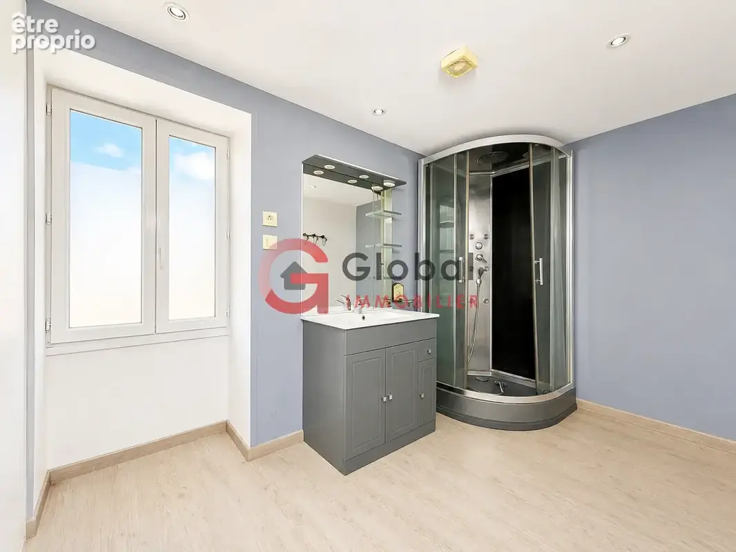 Maison deux chambres avec cour intérieure et garage - photo 5